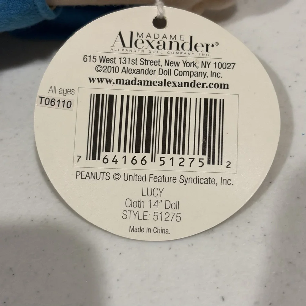 Madame Alexander Lucy Van Pelt Peanuts cloth doll 14